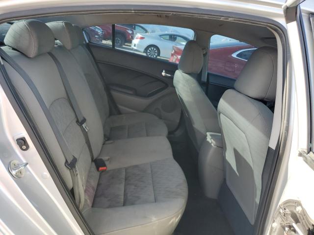 KNAFK4A68F5335563 KIA FORTE LX