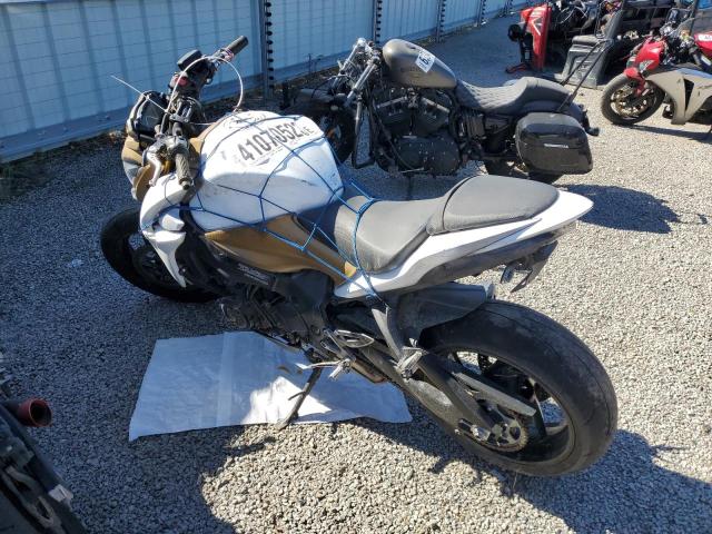 2016 SUZUKI GSX-S1000 - JS1GT79A1G2100739