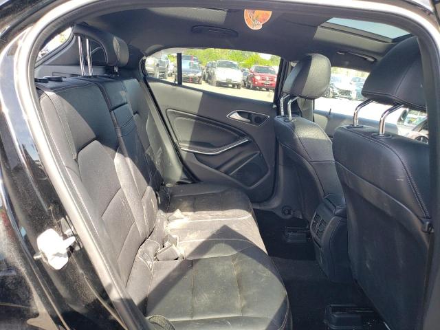 WDCTG4GB7JJ427916 Mercedes-Benz Gla 250 4matic
