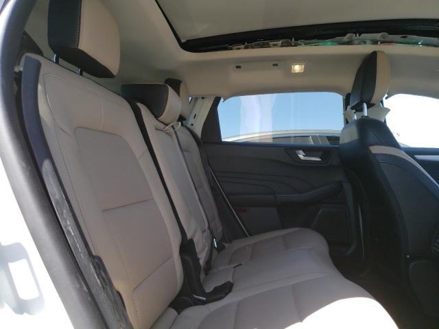 1FMCU0KZXNUB04343 Ford ESCAPE SEL