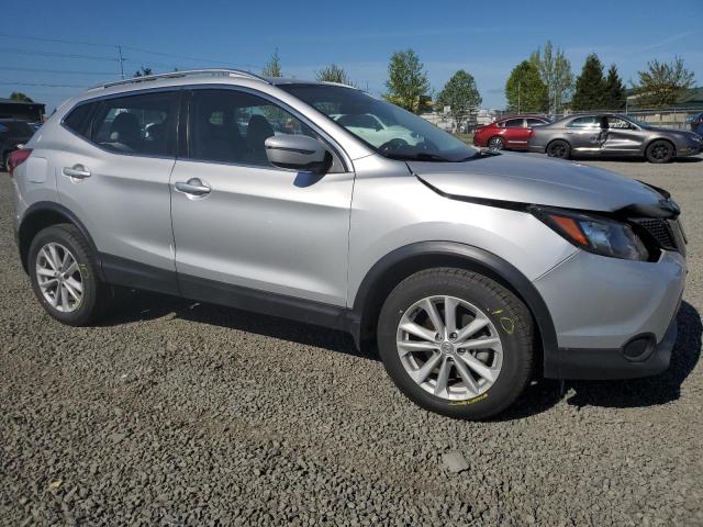 JN1BJ1CP8JW191110 Nissan Rogue Sport S