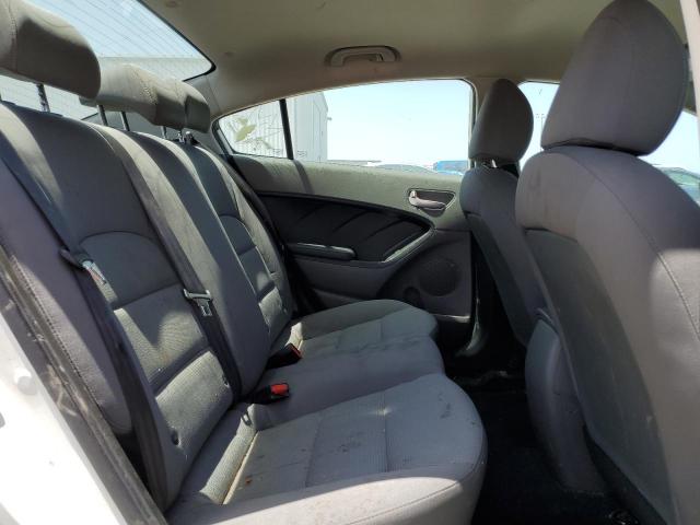 3KPFK4A78JE221359 KIA FORTE LX