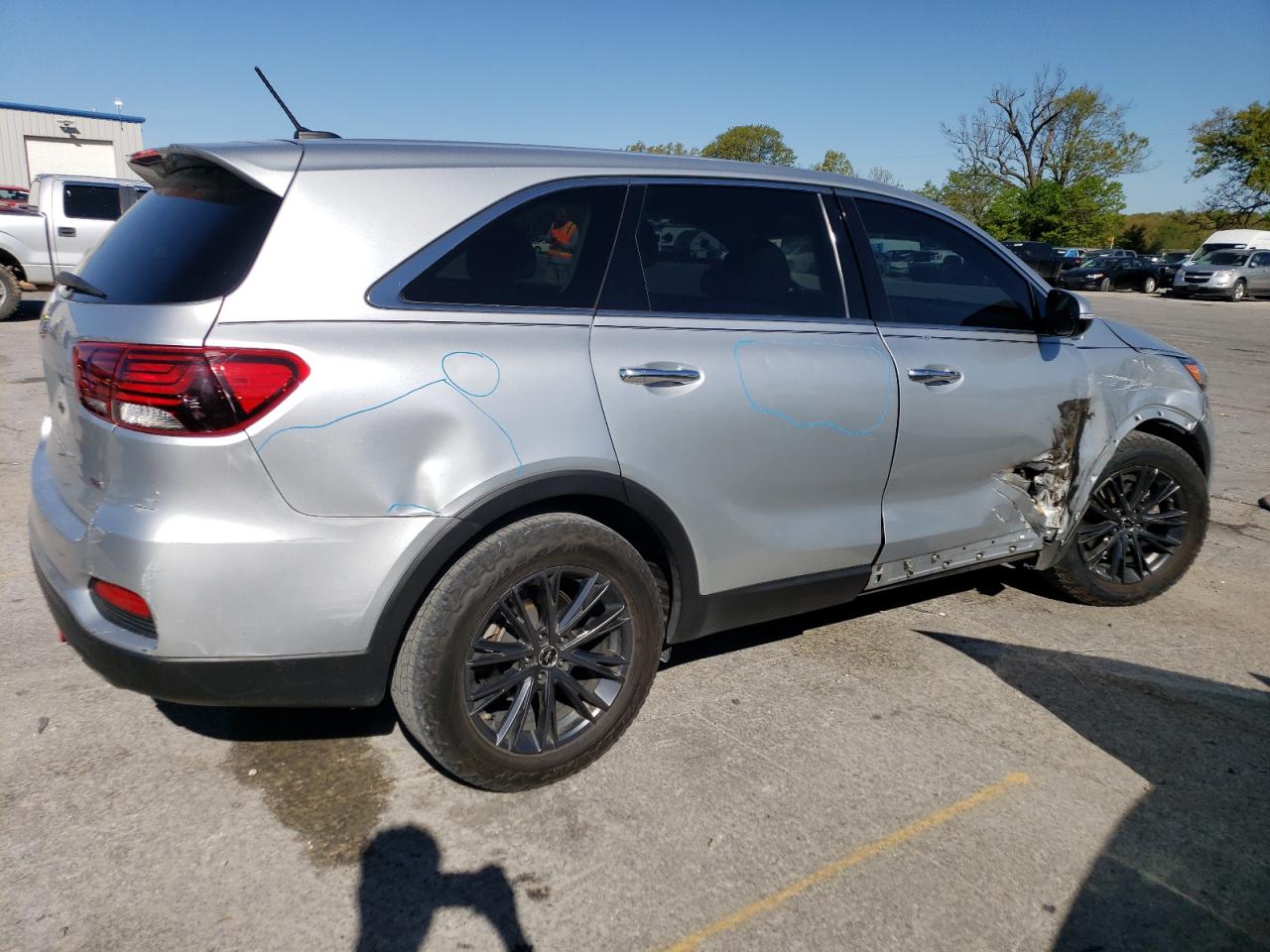 2019 Kia Sorento L vin: 5XYPG4A36KG587845