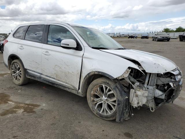 JA4AD3A3XJZ040466 Mitsubishi Outlander Se