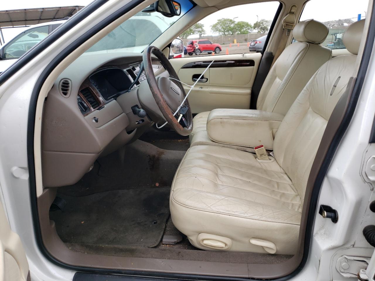 1LNFM81W9WY662245 1998 Lincoln Town Car Executive