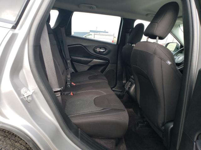 1C4PJMCB6KD174652 Jeep Cherokee Latitude