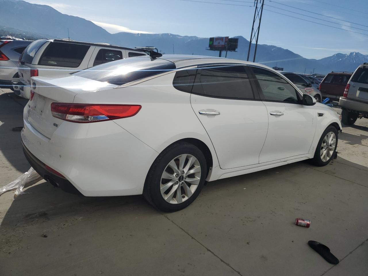 5XXGU4L31GG050236 2016 Kia Optima Ex