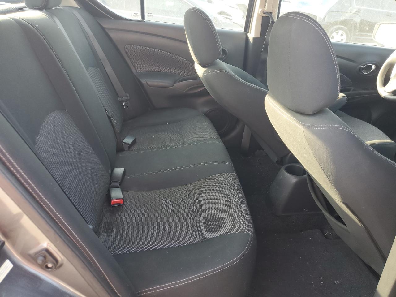 3N1CN7AP6JL812638 2018 Nissan Versa S