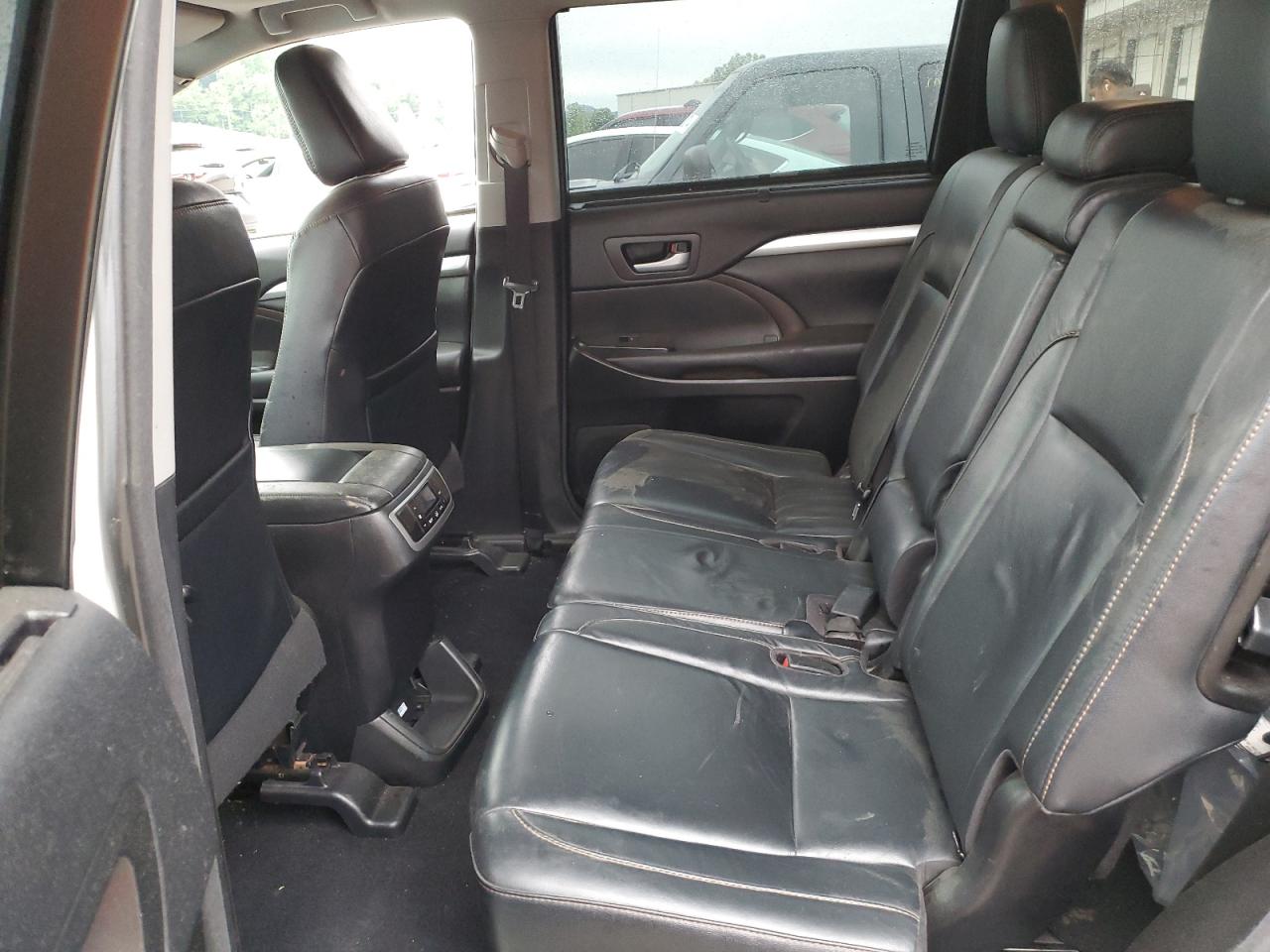 5TDJZRFH3JS905309 TOYOTA HIGHLANDER 2018