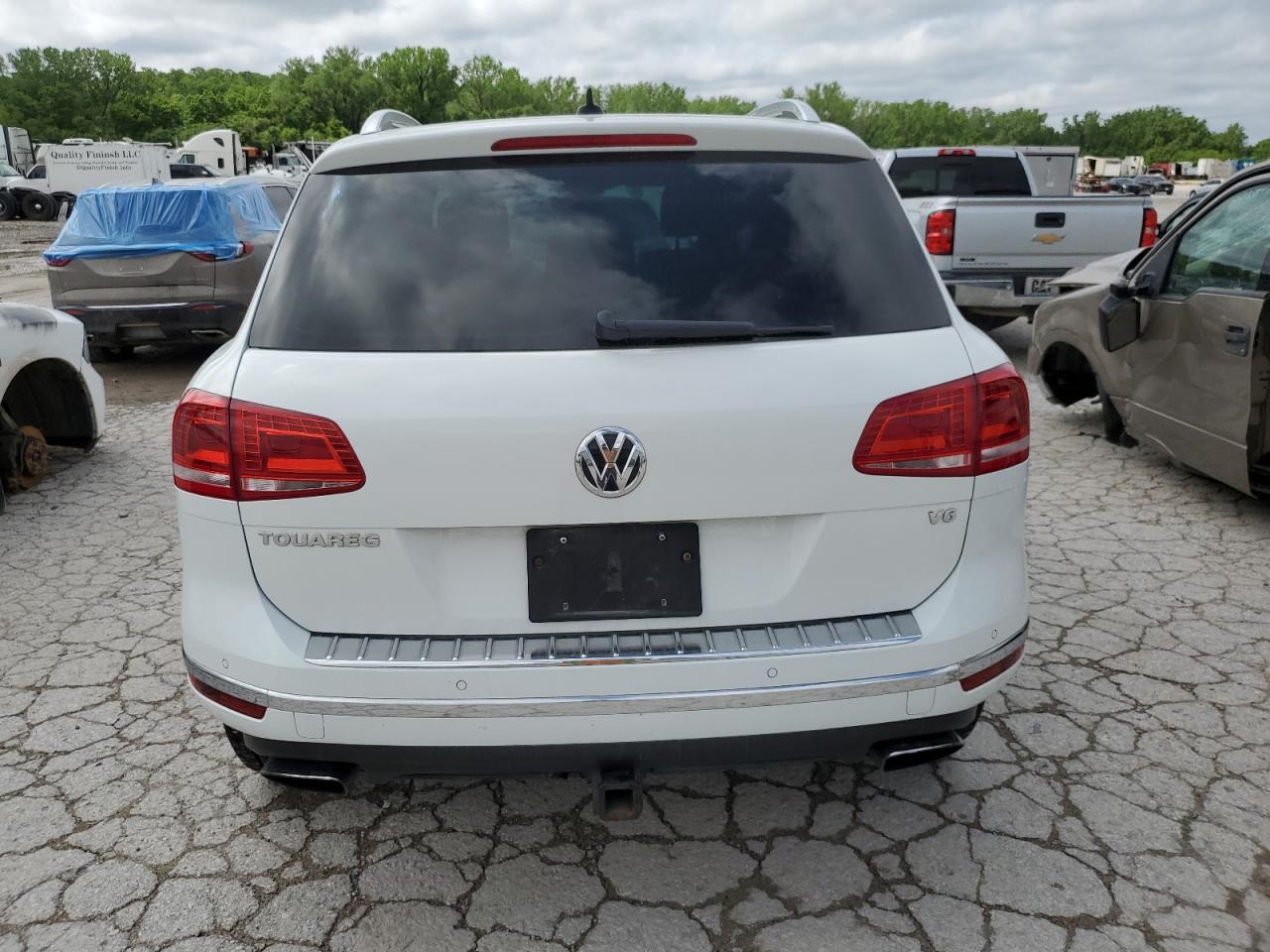 WVGRF7BP2HD003281 2017 Volkswagen Touareg Wolfsburg