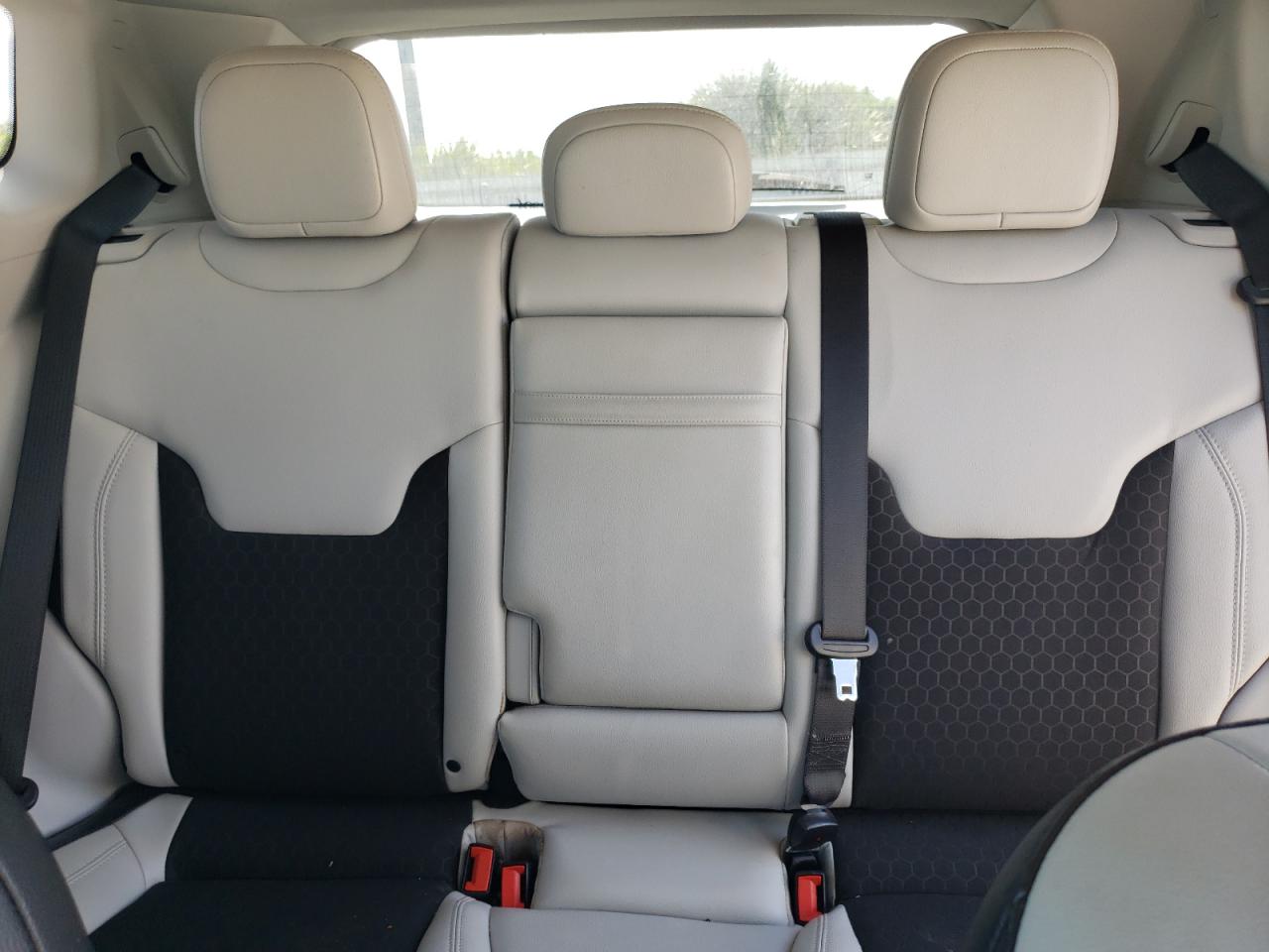 3C4NJCBB3KT851881 2019 Jeep Compass Latitude