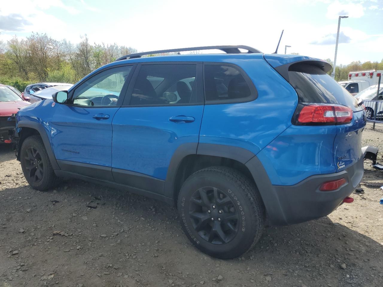 1C4PJMBS5HW621860 2017 Jeep Cherokee Trailhawk