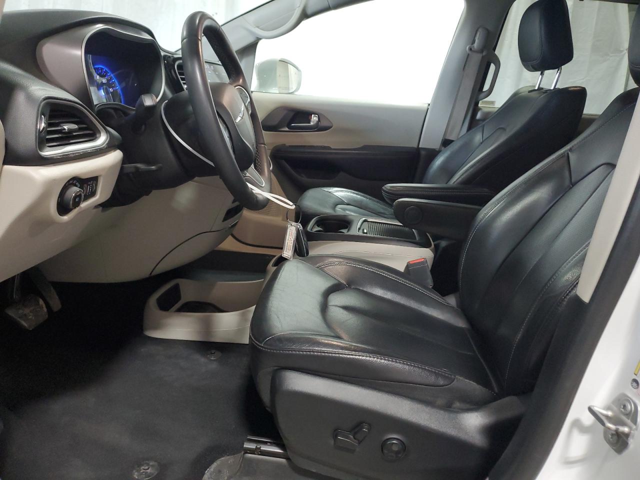 2C4RC1BG5NR114037 2022 Chrysler Pacifica Touring L