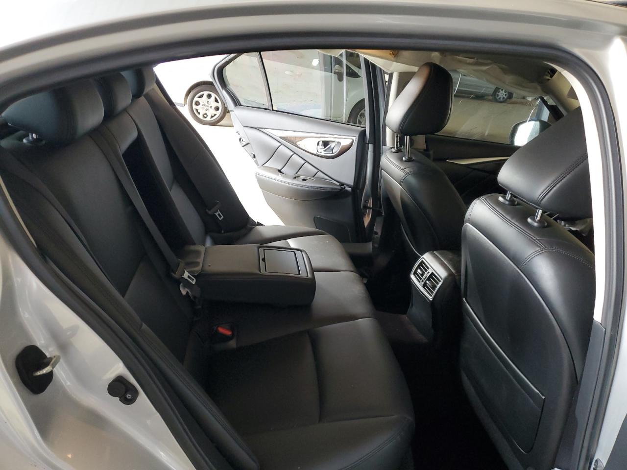 JN1EV7AR5KM551231 2019 Infiniti Q50 Luxe