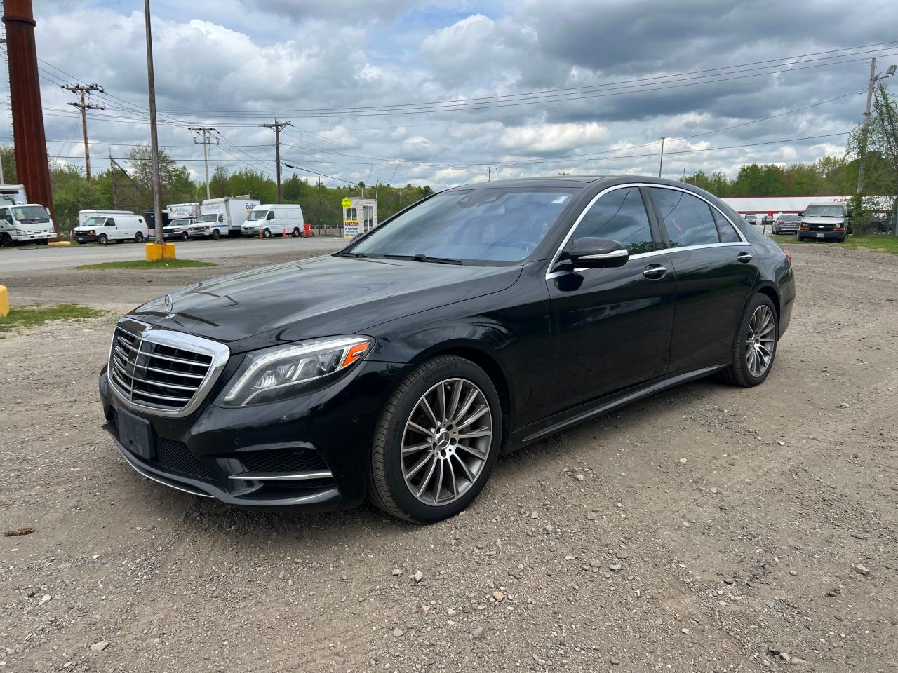 2016 Mercedes-Benz S 550 4Matic vin: WDDUG8FB2GA225955