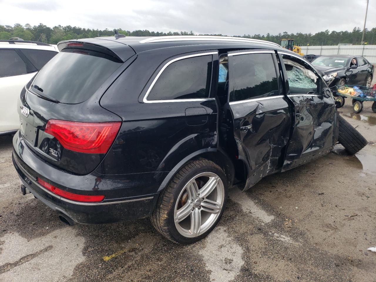 WA1LGAFEXFD033018 2015 Audi Q7 Premium Plus