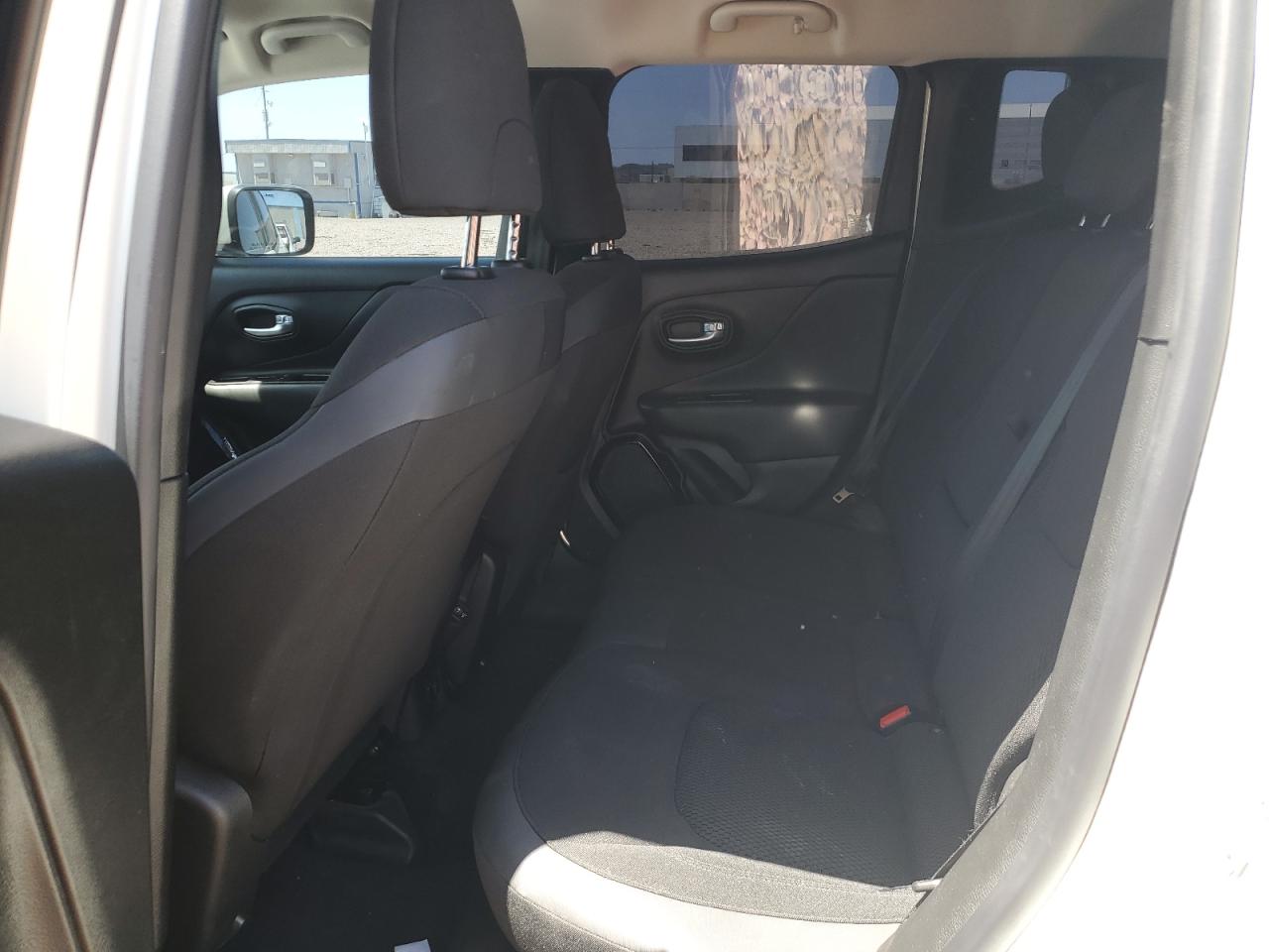 ZACCJBBB5JPH66063 2018 Jeep Renegade Latitude