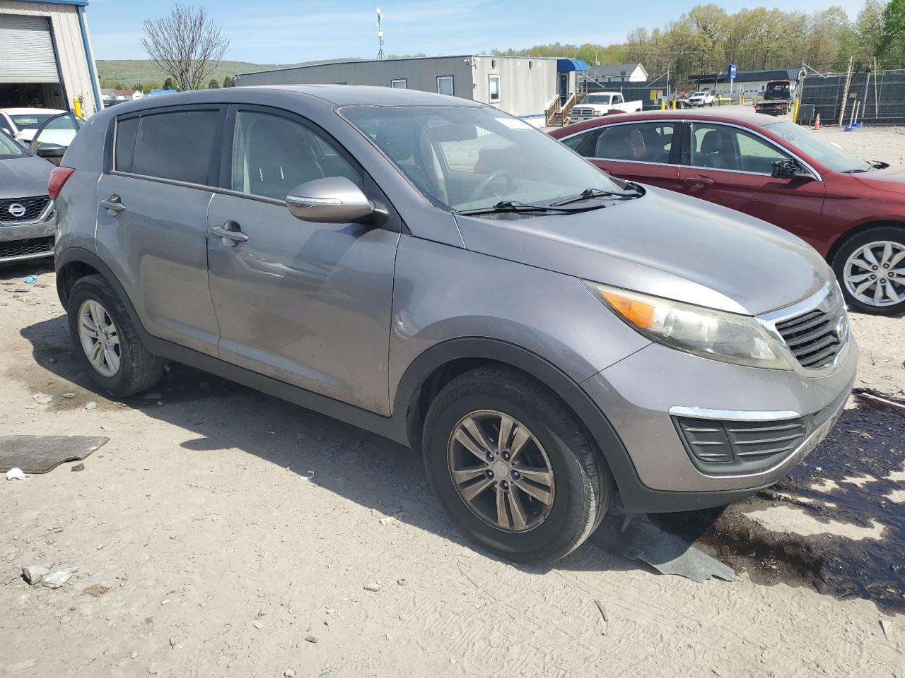 KNDPBCA2XB7075650 2011 Kia Sportage Lx