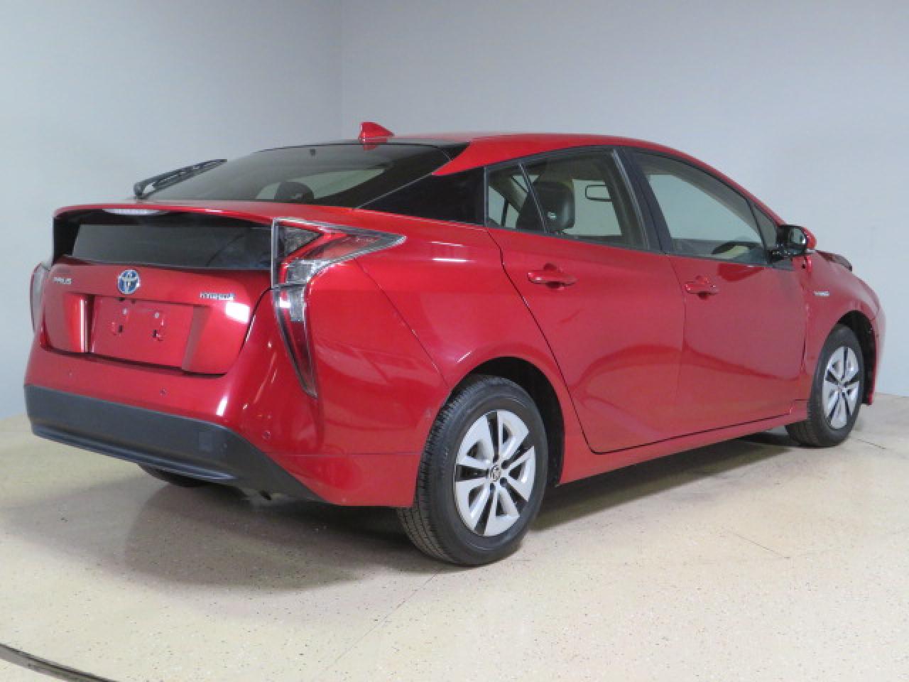 JTDKARFU4J3554887 2018 Toyota Prius