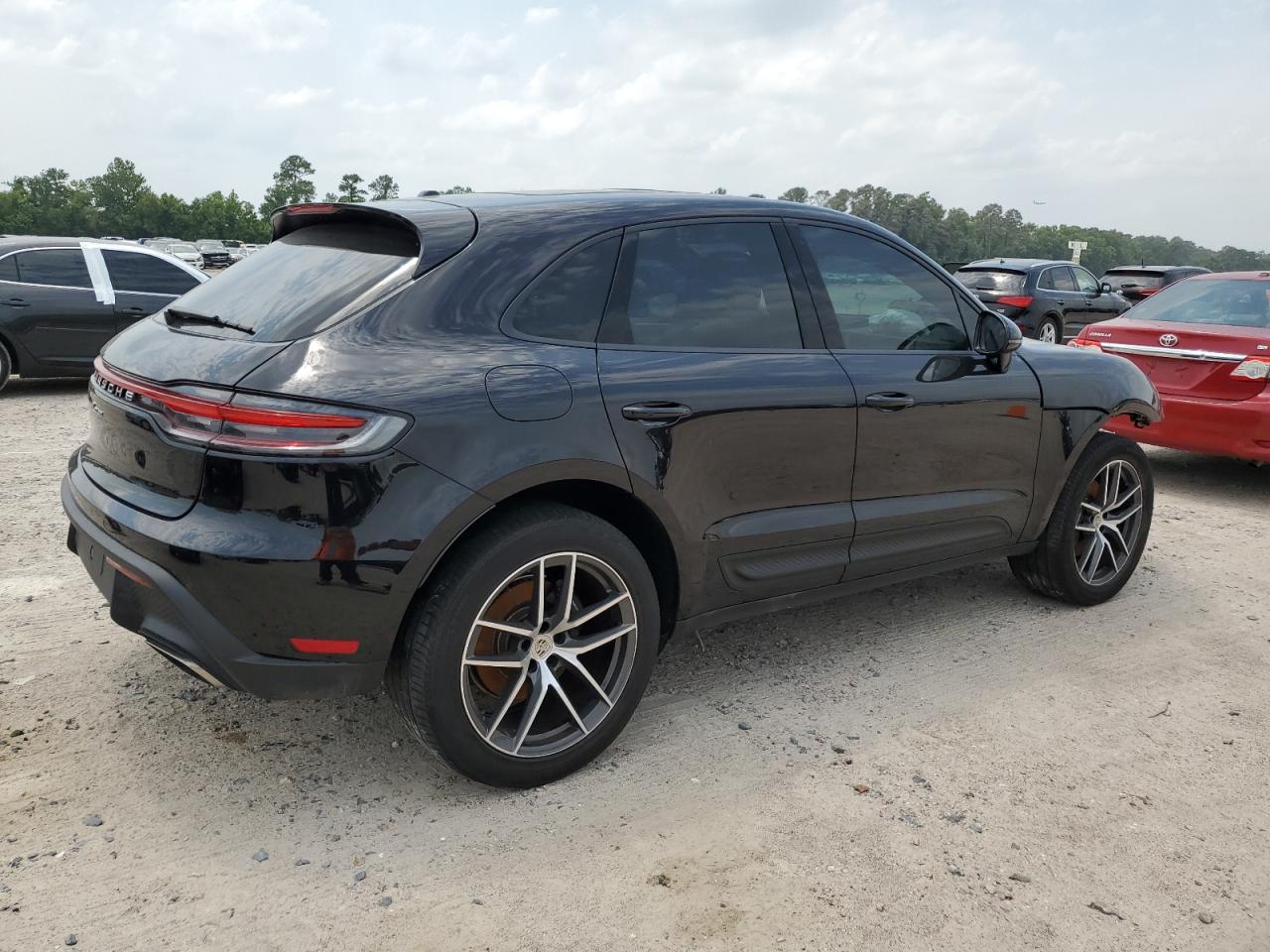 WP1AA2A55RLB02377 2024 Porsche Macan Base