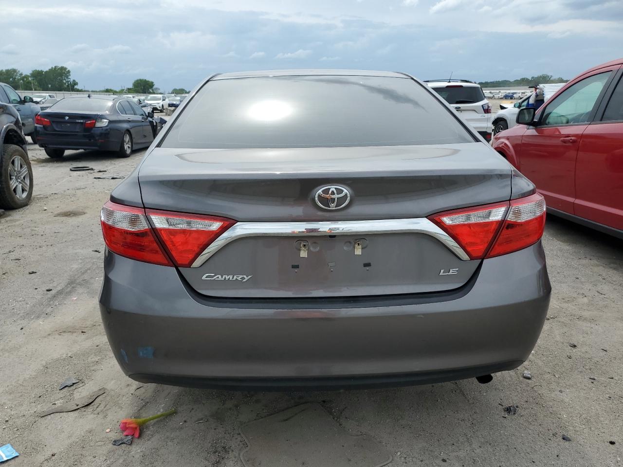 2017 Toyota Camry Le vin: 4T1BF1FK1HU650428