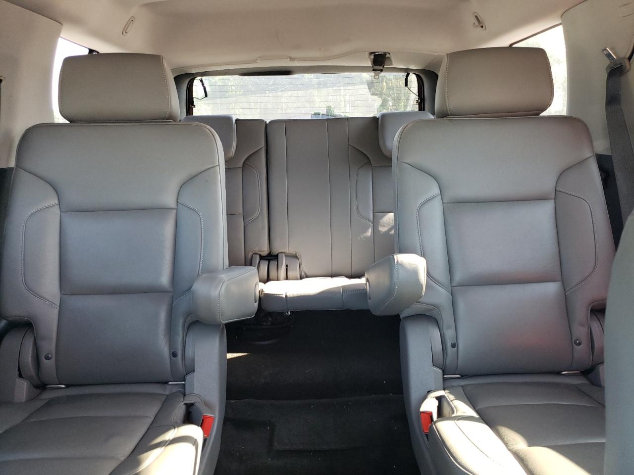 1GNSKBKC2JR151982 2018 Chevrolet Tahoe K1500 Lt