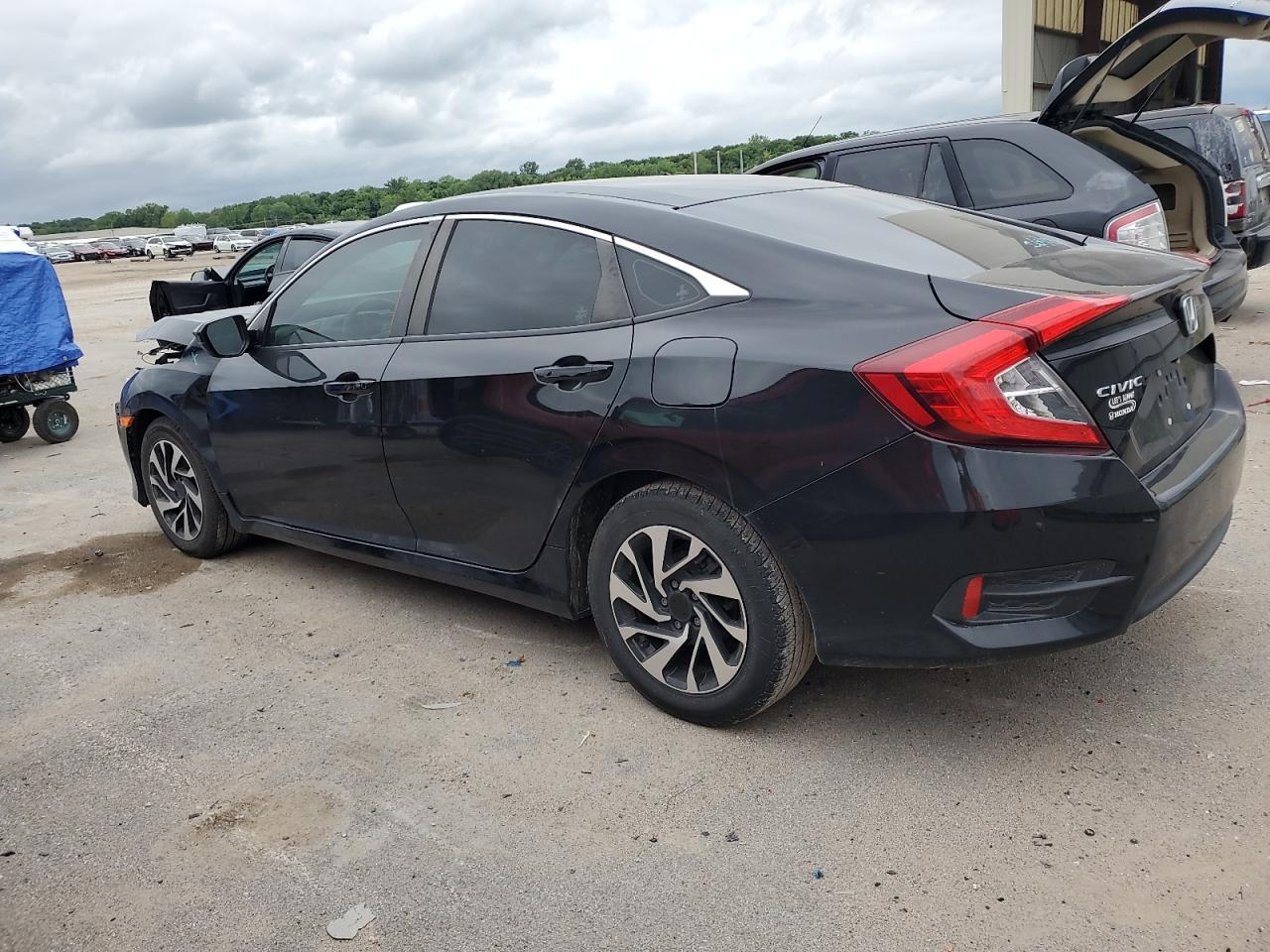 2018 Honda Civic Lx vin: 2HGFC2F50JH554511