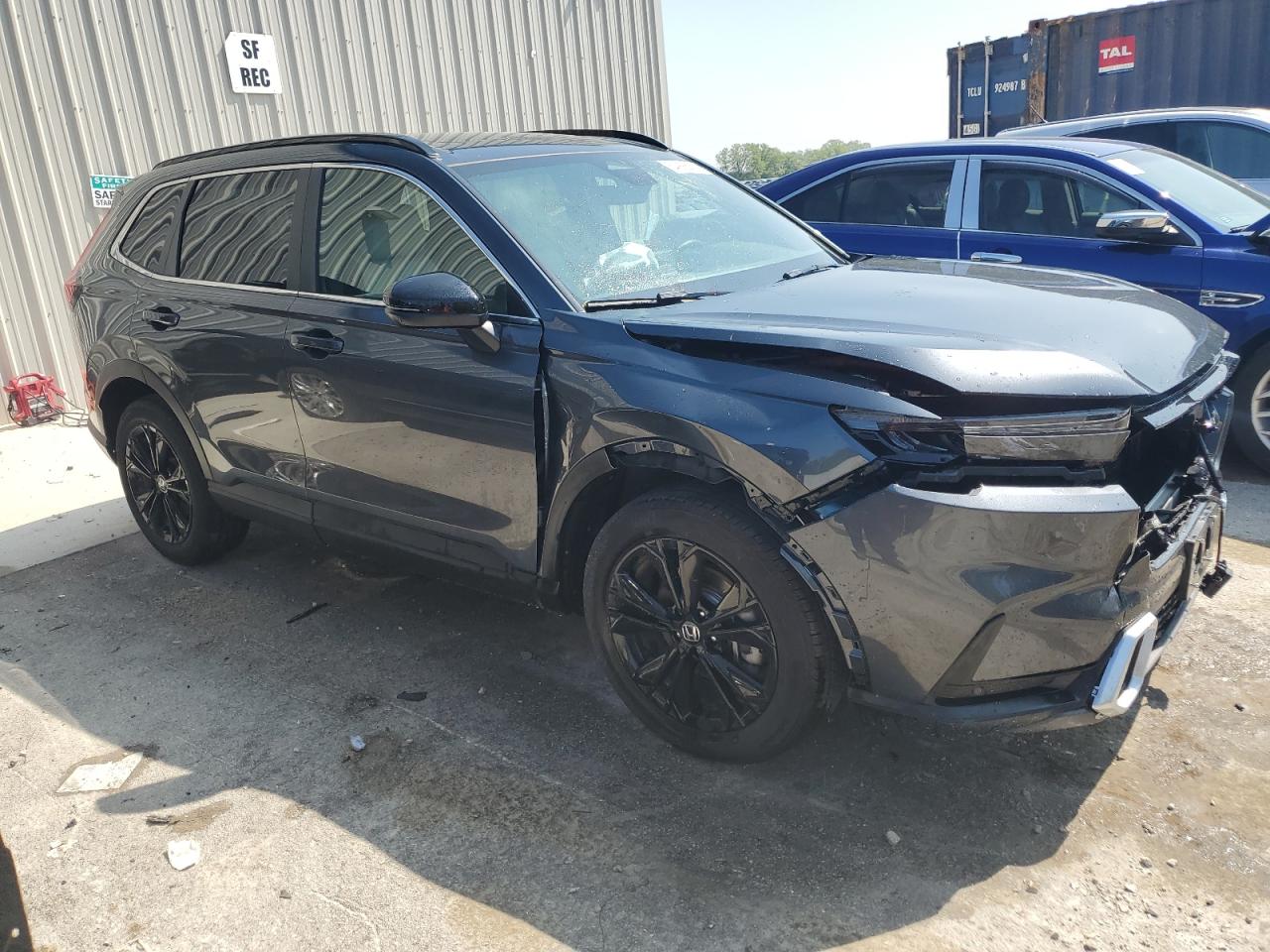 2HKRS6H96PH811130 HONDA CRV 2023