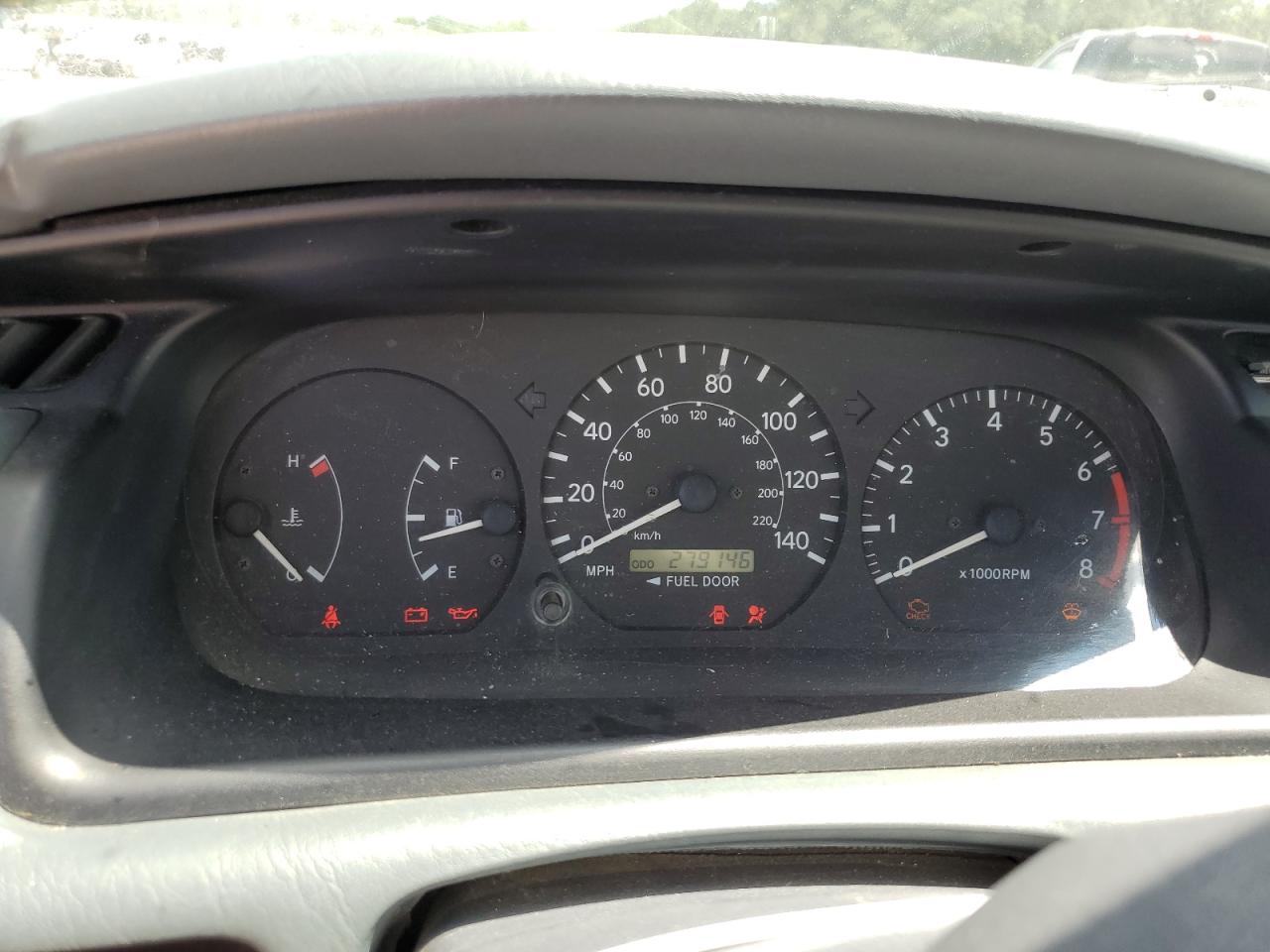 4T1BF28K5YU095762 2000 Toyota Camry Le