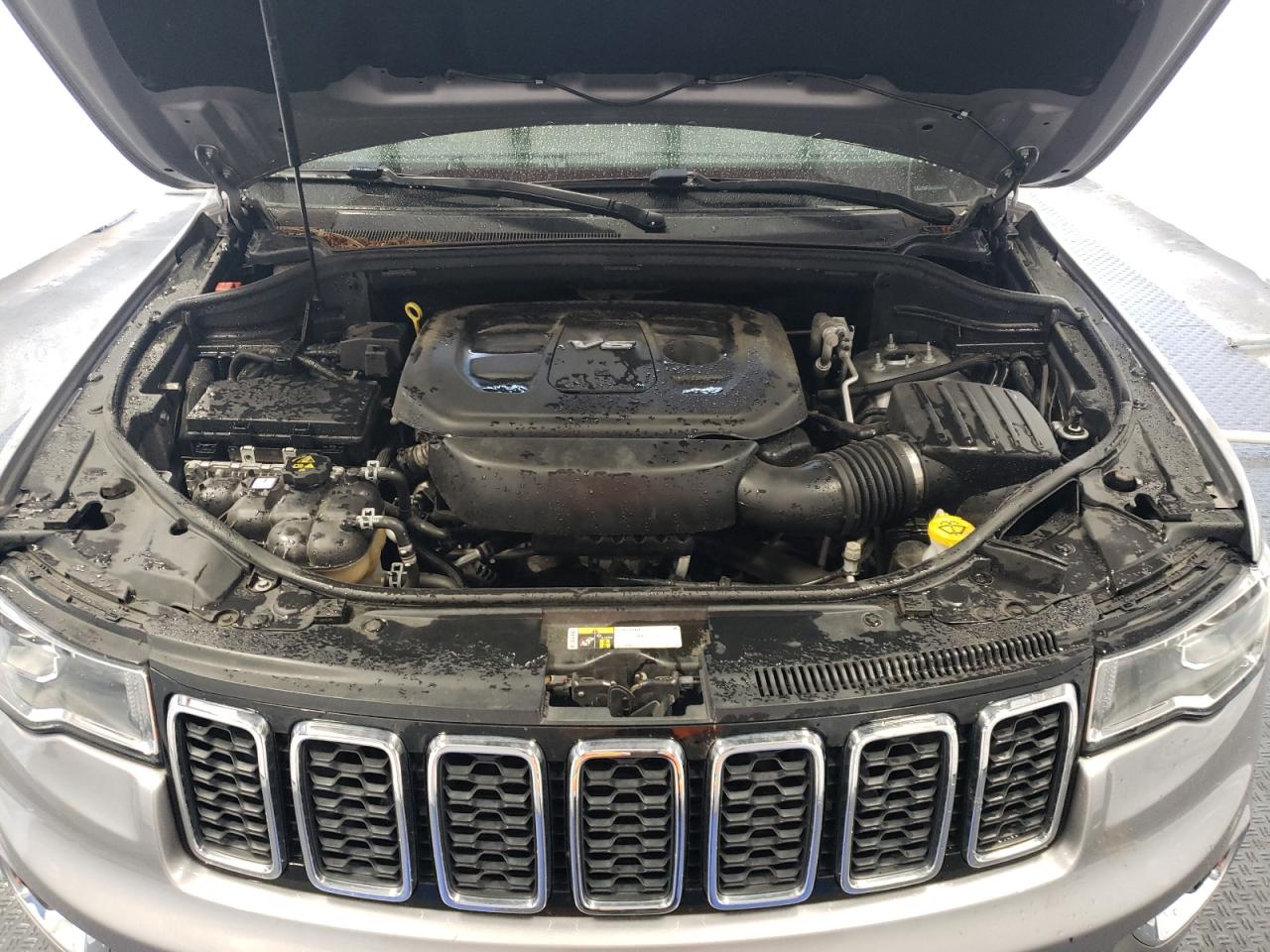 1C4RJFBG9JC333069 2018 Jeep Grand Cherokee Limited