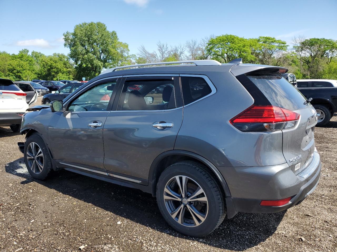 JN8AT2MV4HW019600 NISSAN ROGUE 2017