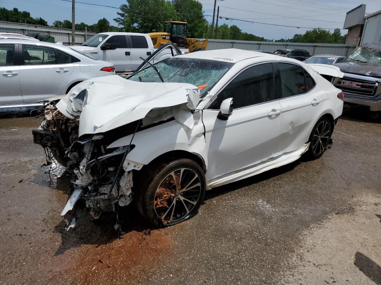 2018 Toyota Camry L vin: JTNB11HK0J3025932