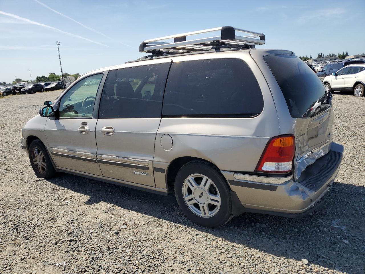 2FMZA52492BB36318 2002 Ford Windstar Se