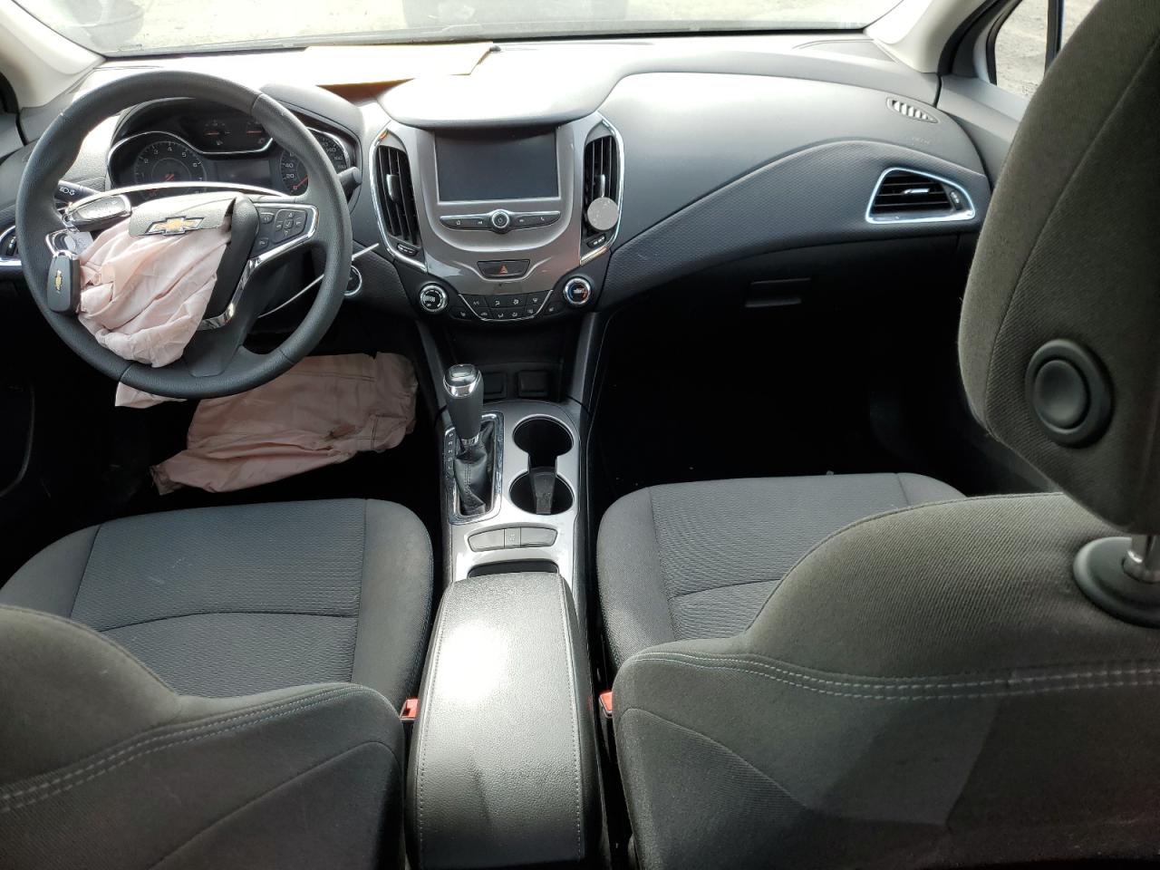 1G1BE5SM8J7221077 2018 Chevrolet Cruze Lt