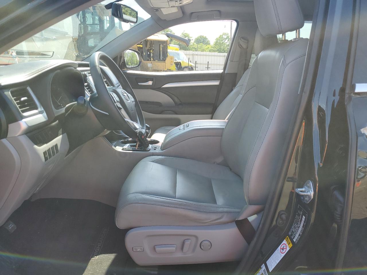 5TDJKRFH2FS207737 2015 Toyota Highlander Xle