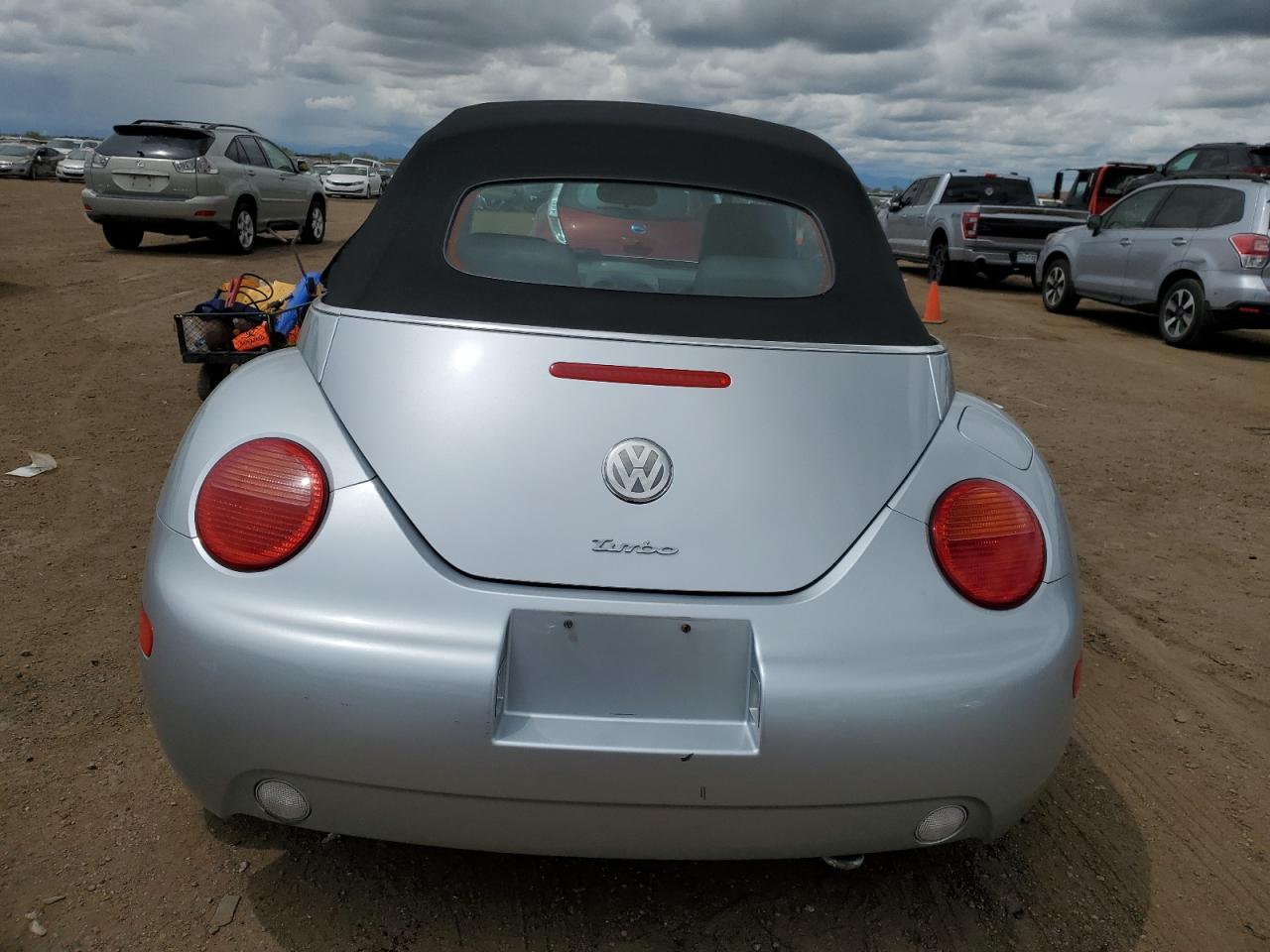 3VWCD31YX5M305742 2005 Volkswagen New Beetle Gls