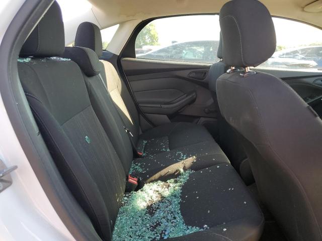 2018 Ford Focus S VIN: 1FADP3E26JL217566 Lot: 56656994