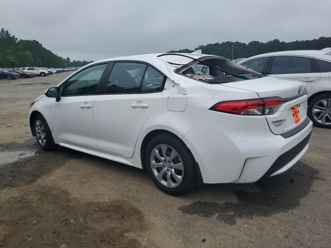 2022 Toyota Corolla Le vin: 5YFEPMAE3NP315679