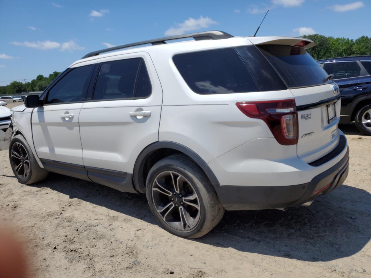 2015 Ford Explorer Sport vin: 1FM5K8GT2FGA76989