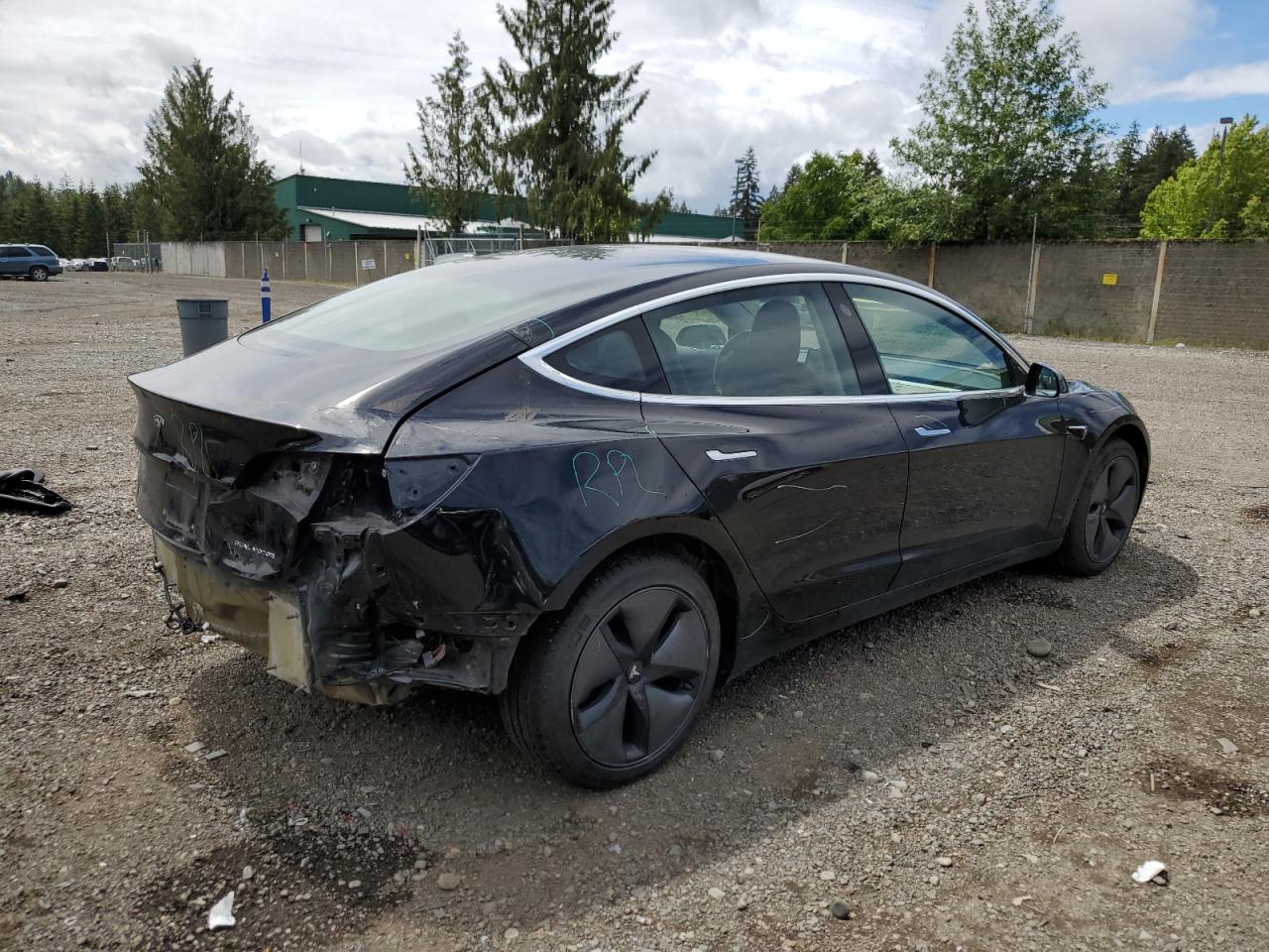 5YJ3E1EB8JF070704 2018 Tesla Model 3