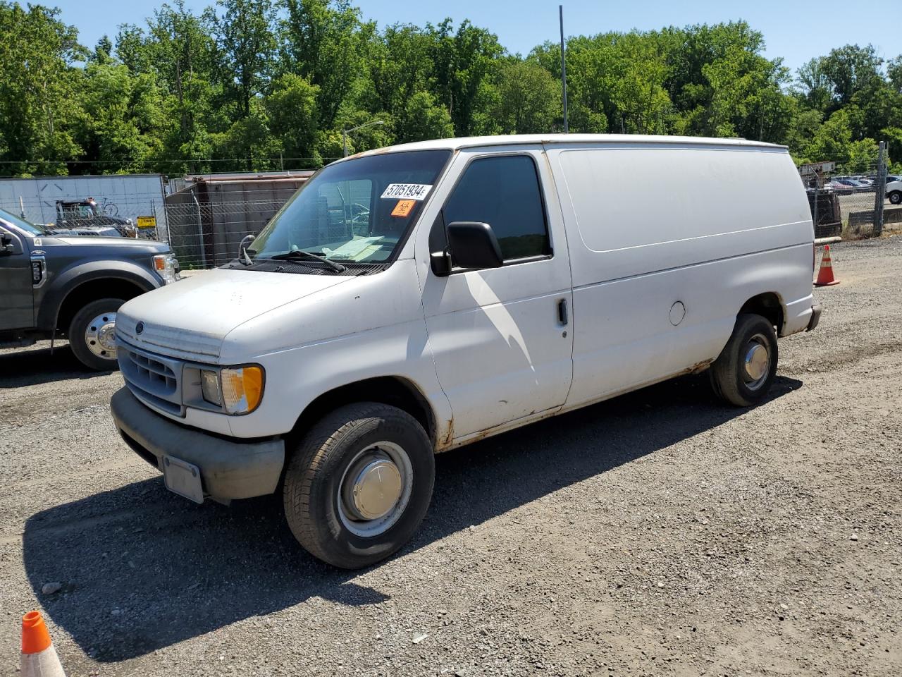 1FTNE24211HA45370 2001 Ford Econoline E250 Van