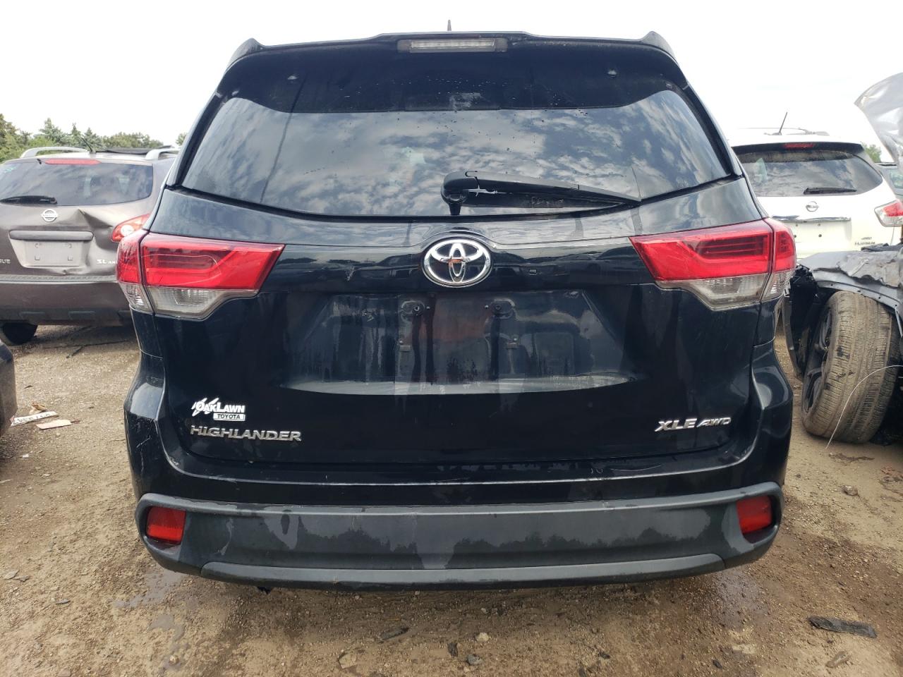 5TDJZRFH7KS583193 2019 Toyota Highlander Se