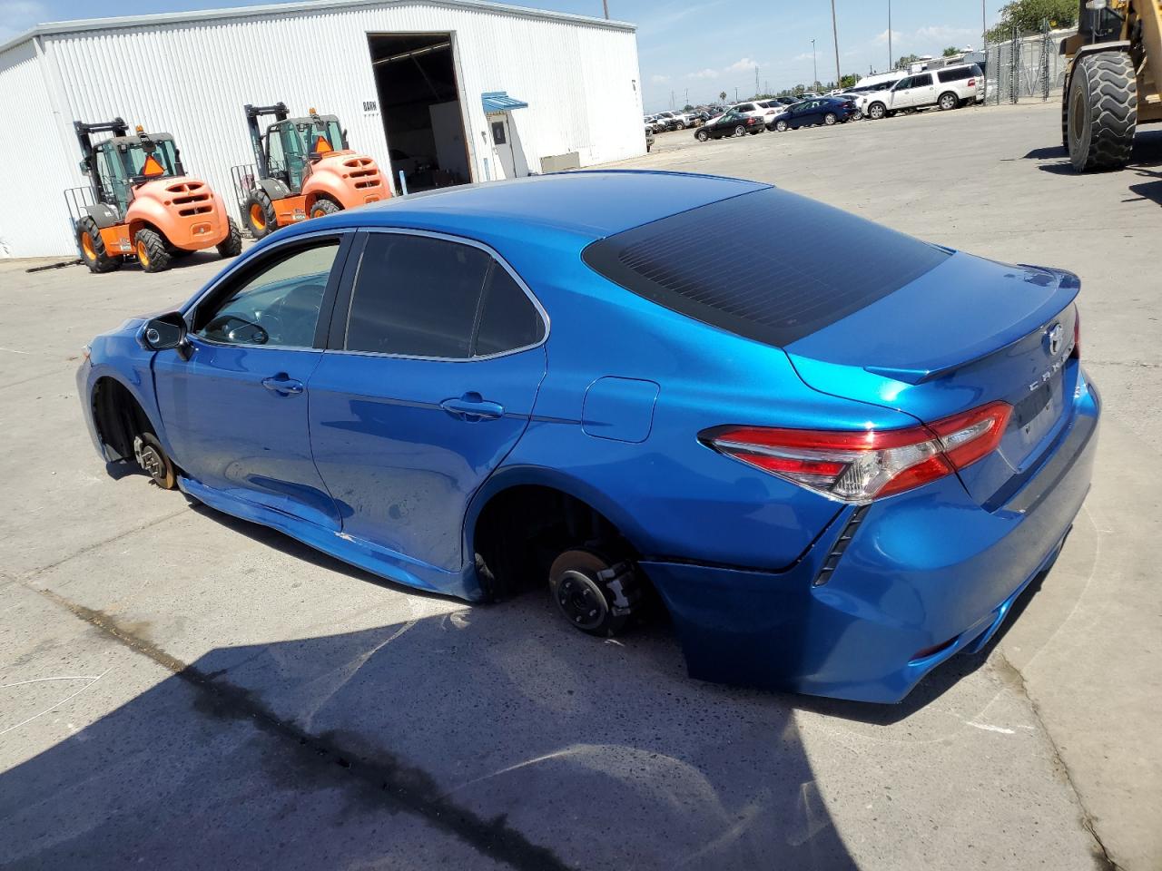 4T1B11HK9JU123481 2018 Toyota Camry L