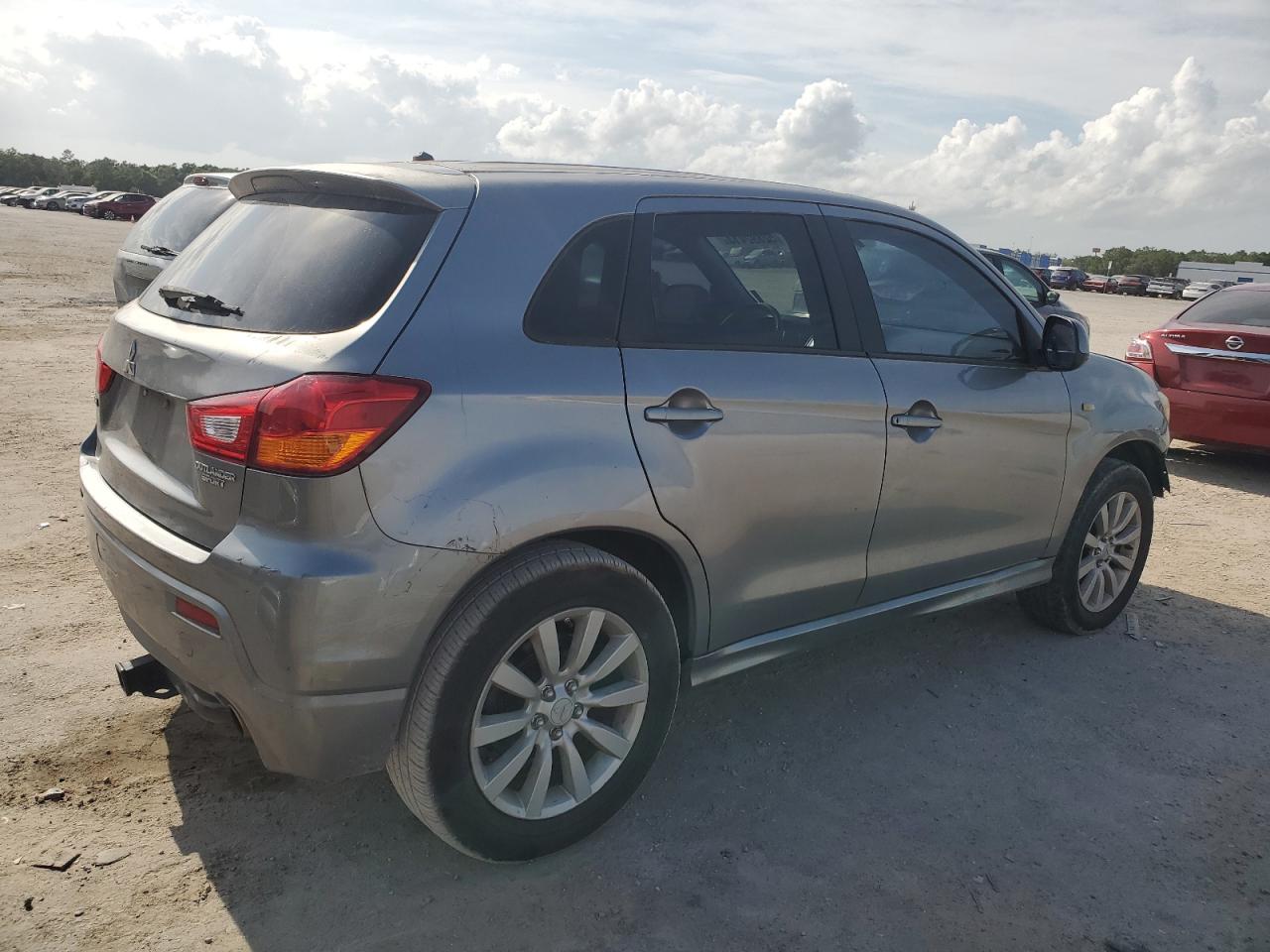 JA4AP4AU9BZ006879 2011 Mitsubishi Outlander Sport Se