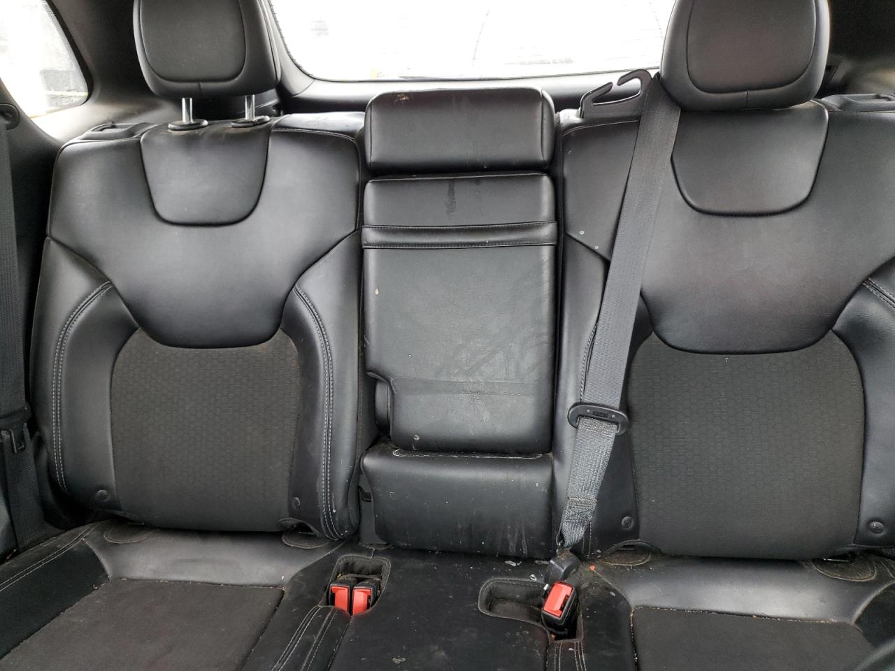 1C4PJLLB1KD249199 2019 Jeep Cherokee Latitude Plus