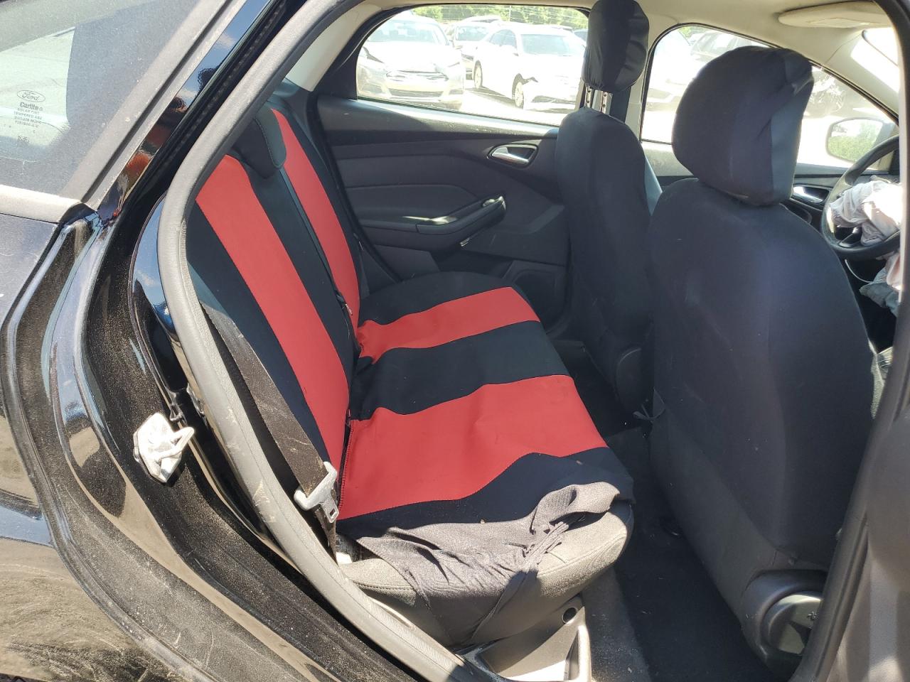 1FADP3FE9JL255446 2018 Ford Focus Se