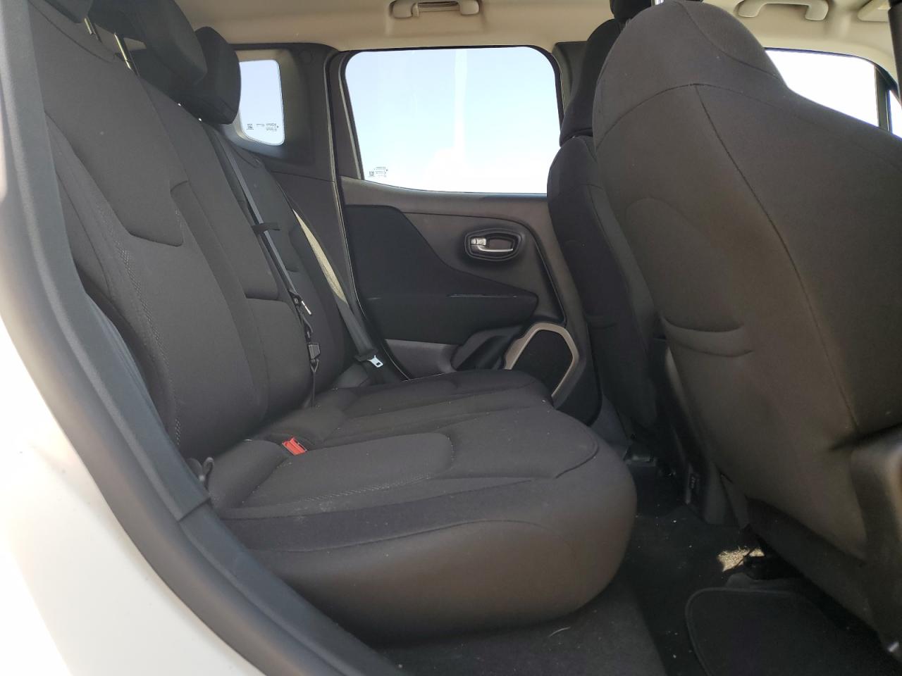 ZACCJBBT0GPD55333 2016 Jeep Renegade Latitude