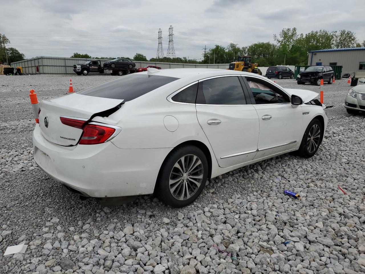 1G4ZP5SS2HU135642 2017 Buick Lacrosse Essence