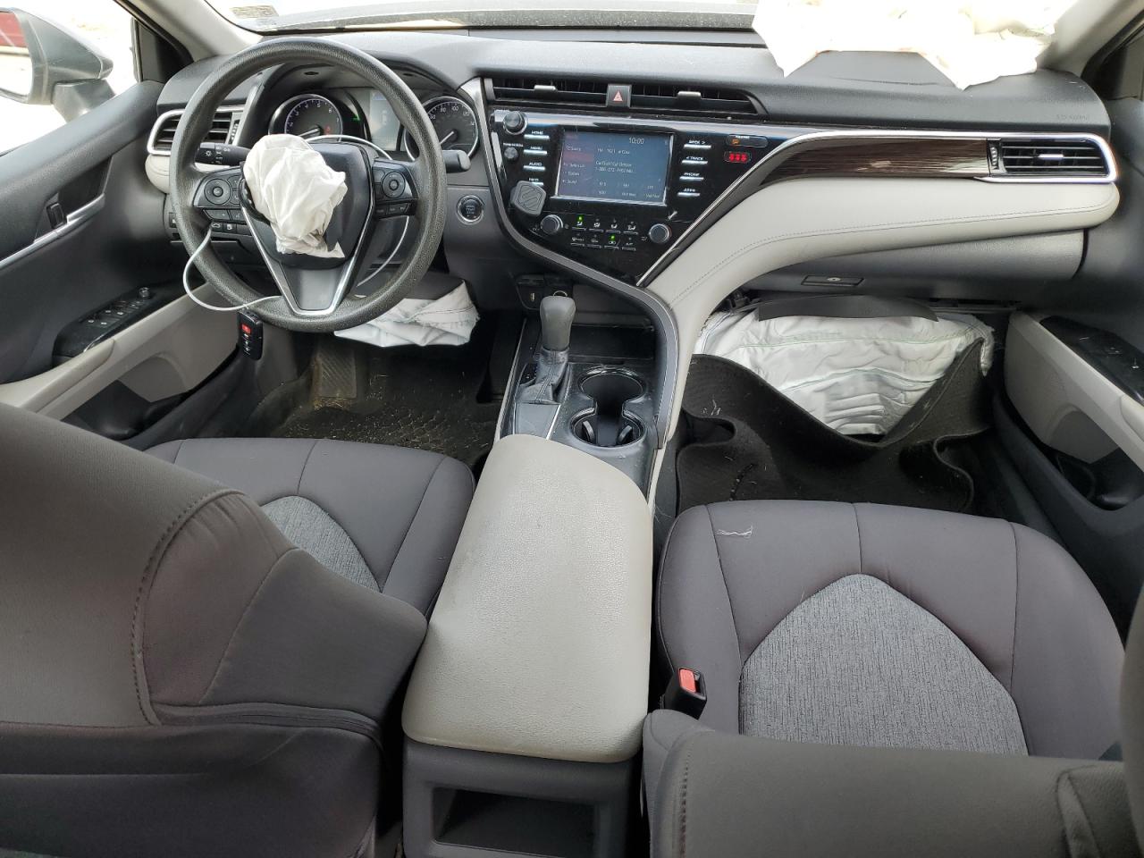 4T1B11HK2JU085348 TOYOTA CAMRY 2018