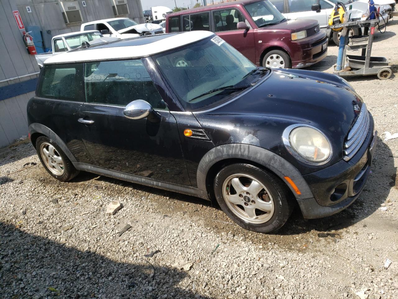 WMWSU3C54BT095568 2011 Mini Cooper